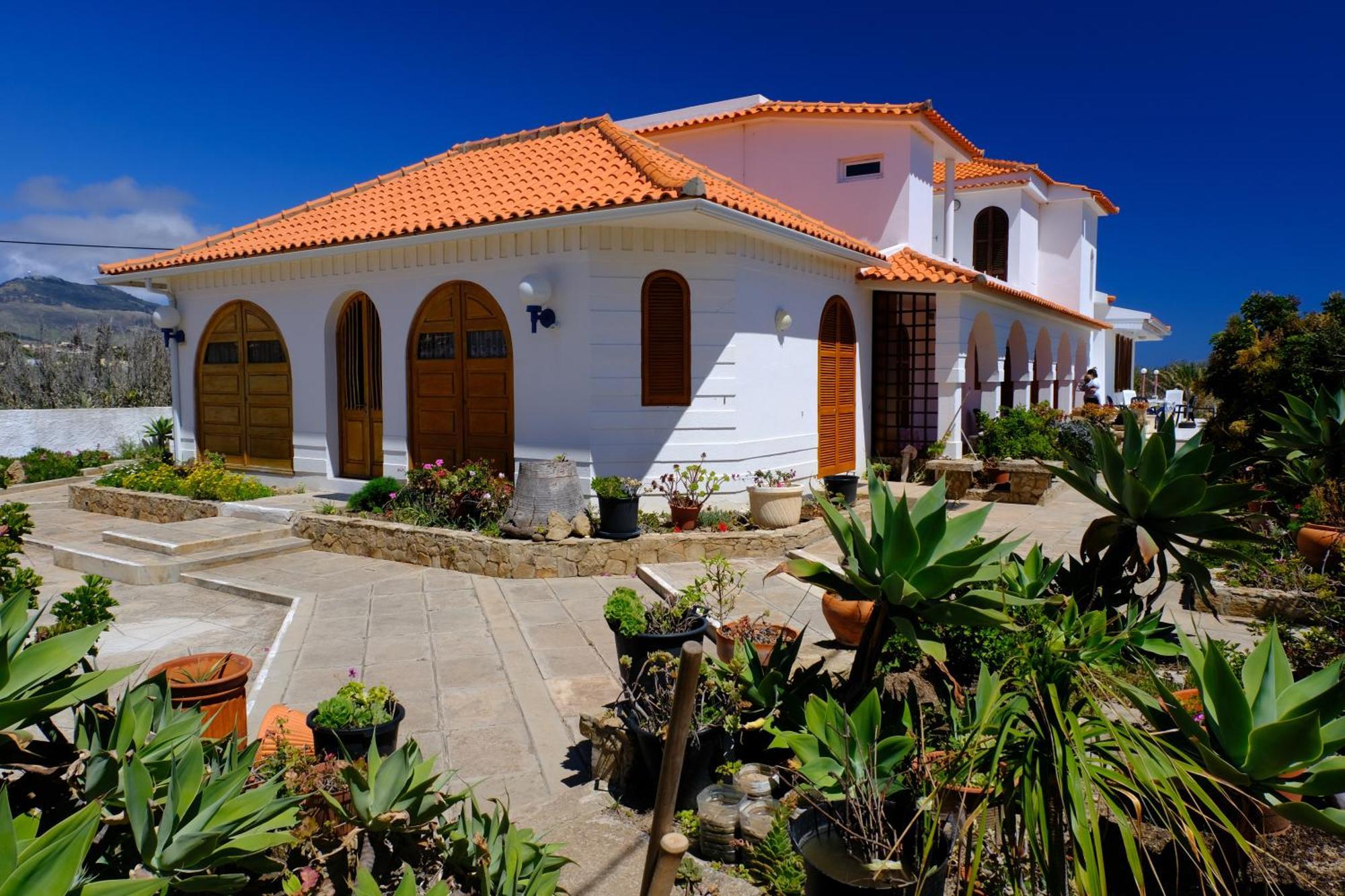 Theresia'S Porto Santo Luaran gambar