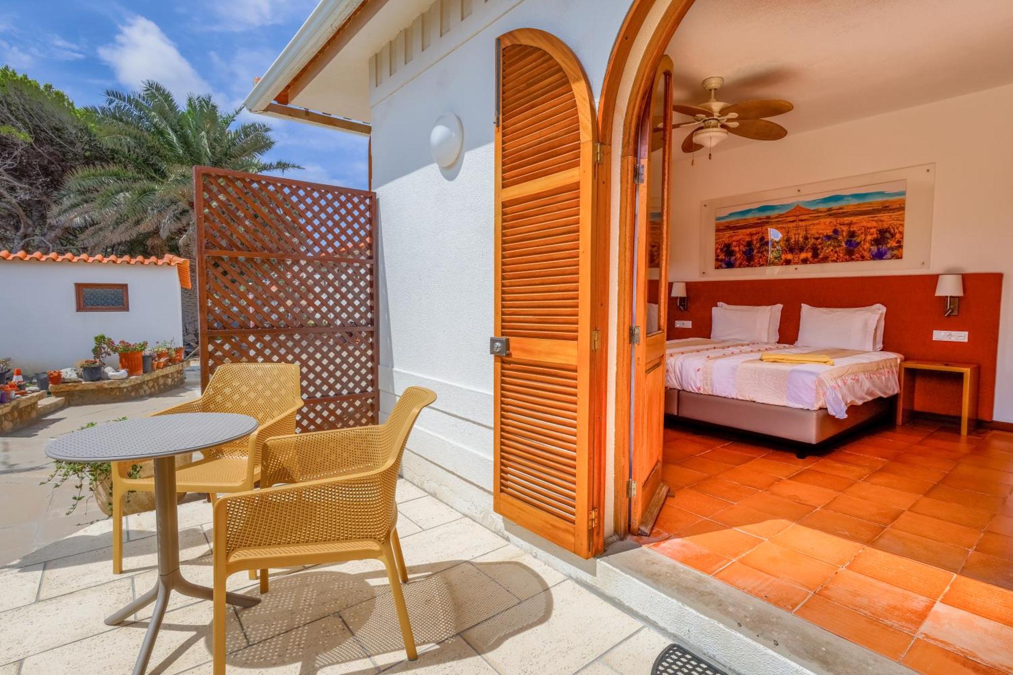 Theresia'S Porto Santo Luaran gambar