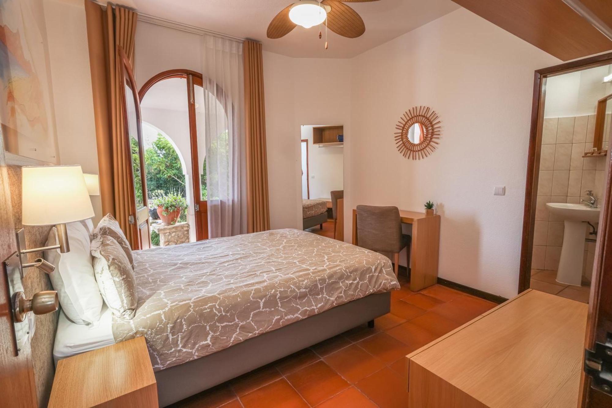 Theresia'S Porto Santo Luaran gambar